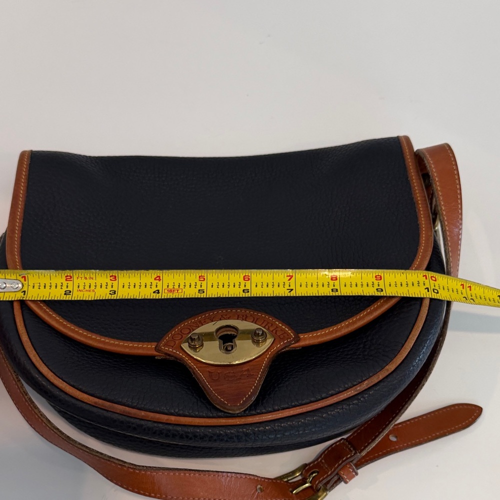 Vintage Dooney and Bourke Pebble Grain Navy All Weather Leather Crossbody Bag - Picture 7 of 9